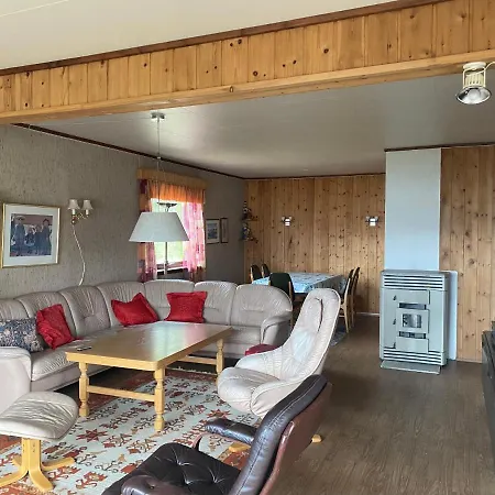 Koselig Hus Med Parkeringsplass