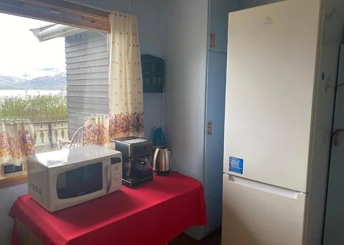 Apartment Koselig Hus Med Parkeringsplass